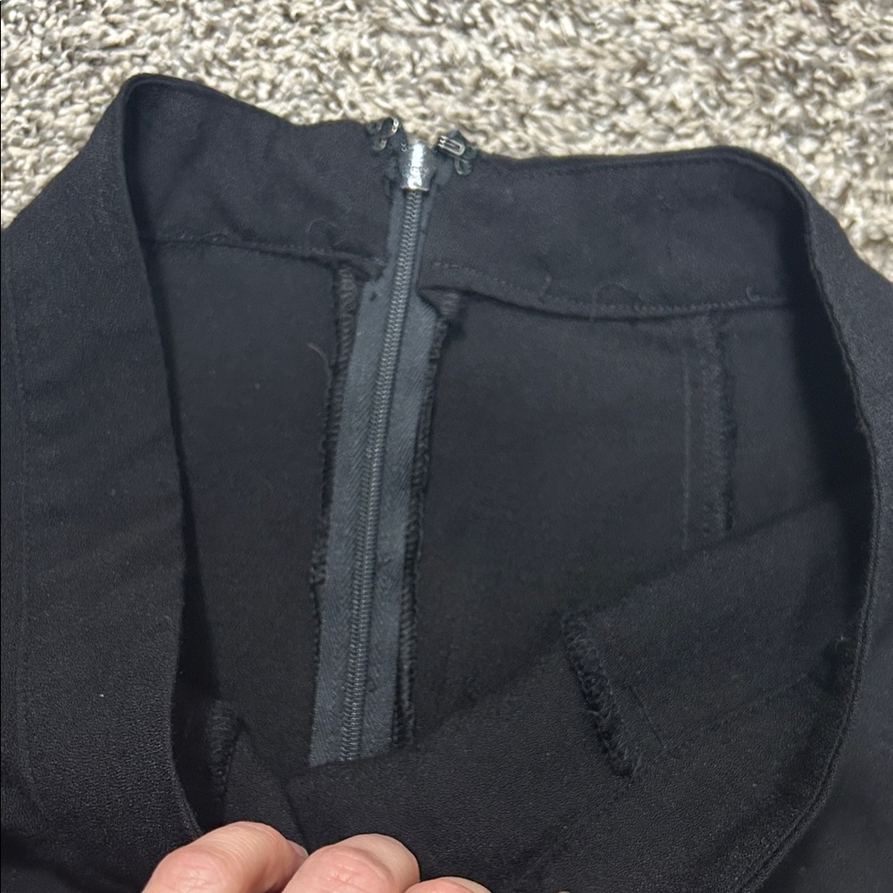 Reformation Black Mini Skirt - Picture 2 of 4